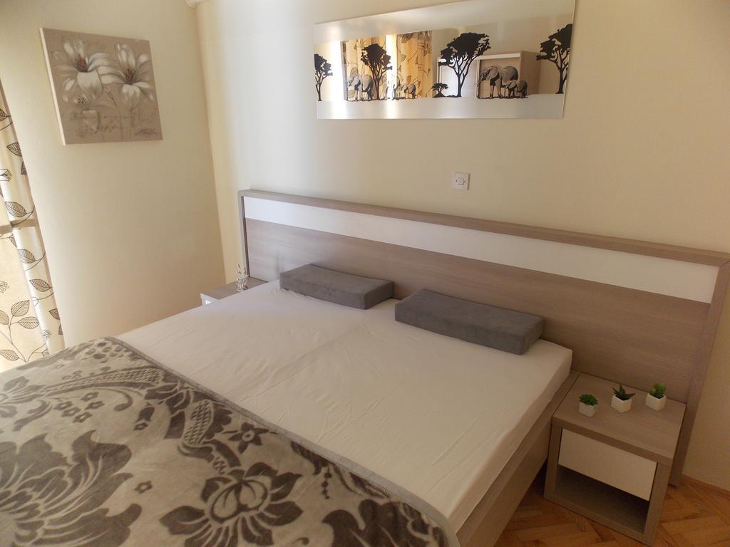 Apartmani Emilio Novalja Extérieur photo