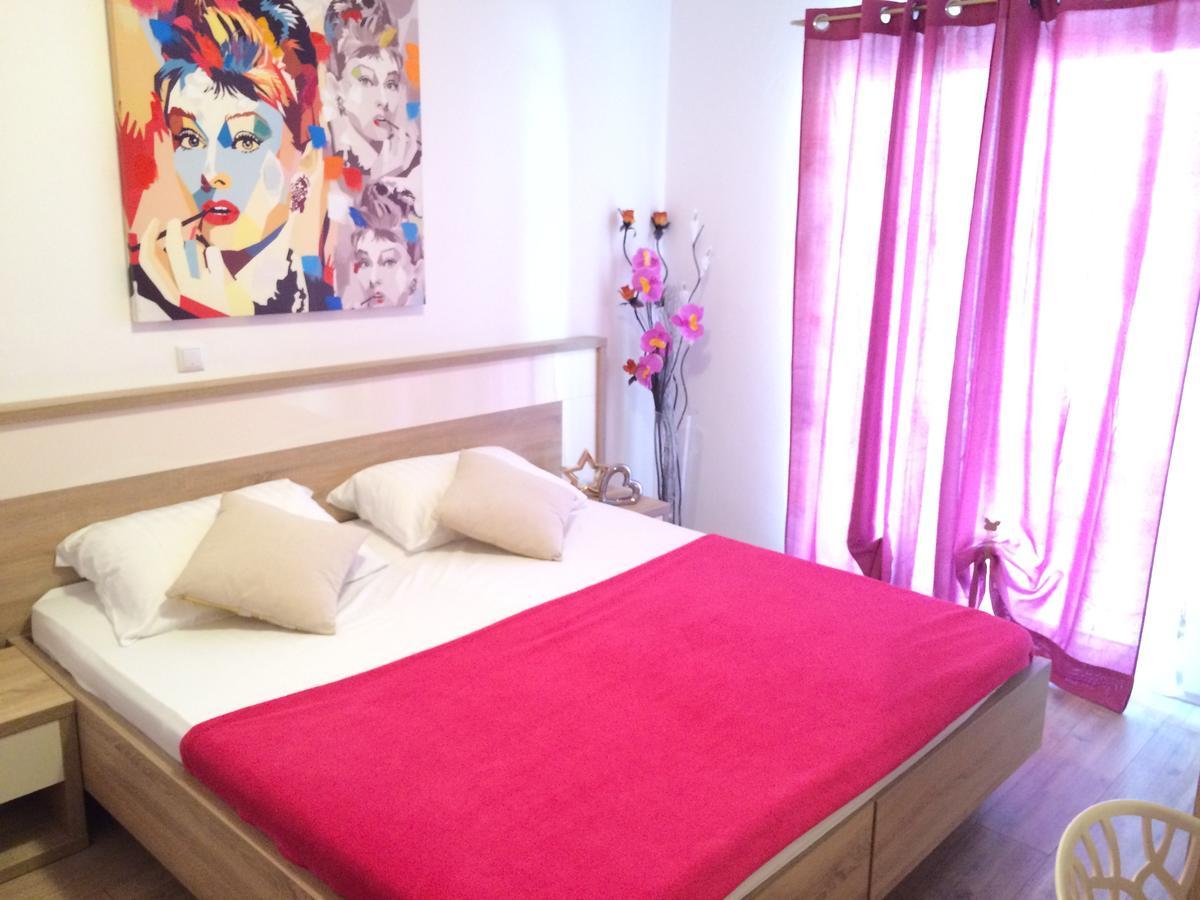 Apartmani Emilio Novalja Extérieur photo