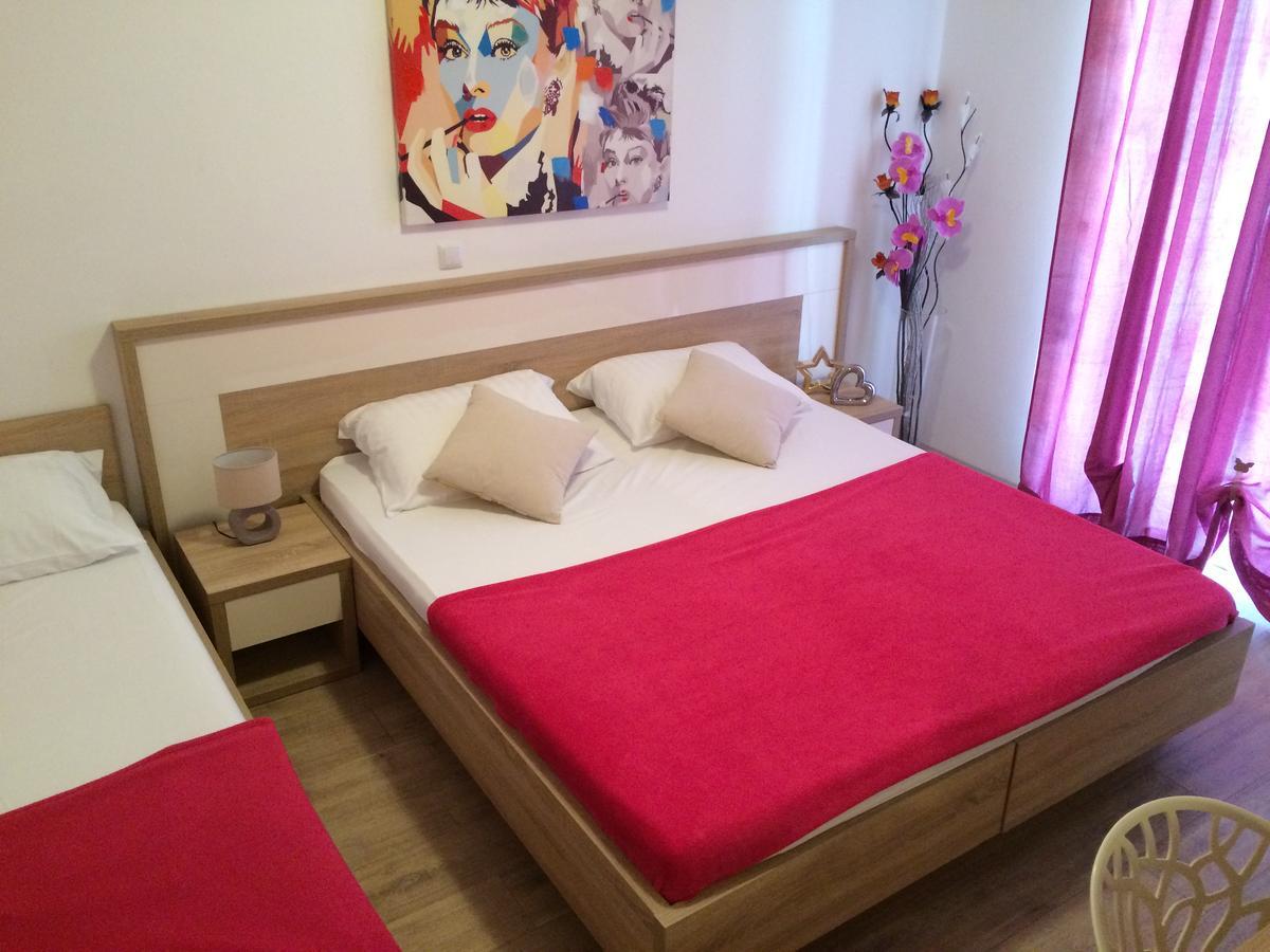 Apartmani Emilio Novalja Extérieur photo
