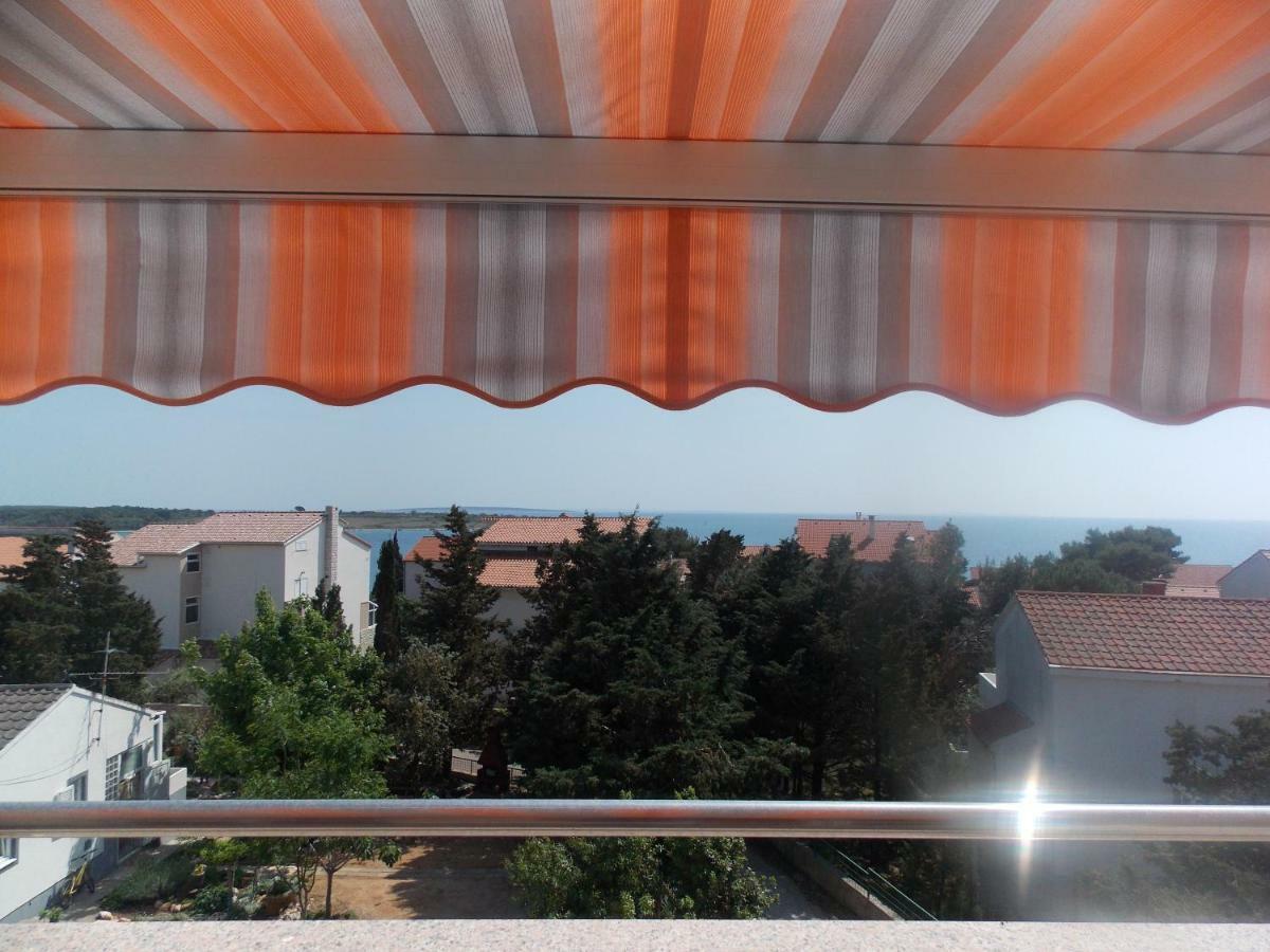 Apartmani Emilio Novalja Chambre photo